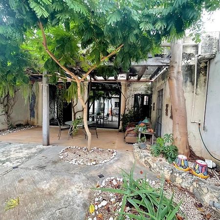 House Dzalbay Santa Lucia With Hot Tub Villa Merida Bagian luar foto