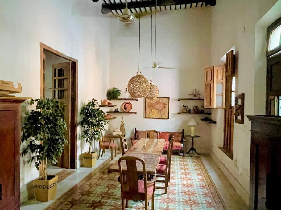 House Dzalbay Santa Lucia With Hot Tub Villa Merida Bagian luar foto