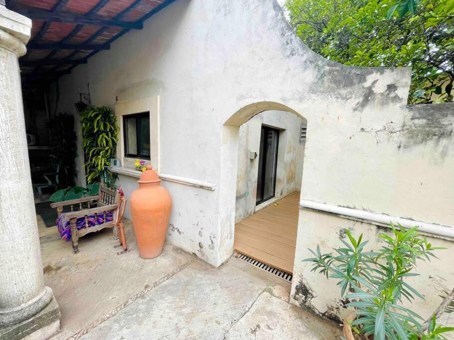 House Dzalbay Santa Lucia With Hot Tub Villa Merida Bagian luar foto
