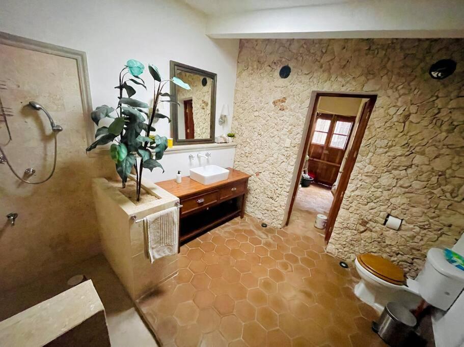 House Dzalbay Santa Lucia With Hot Tub Villa Merida Bagian luar foto
